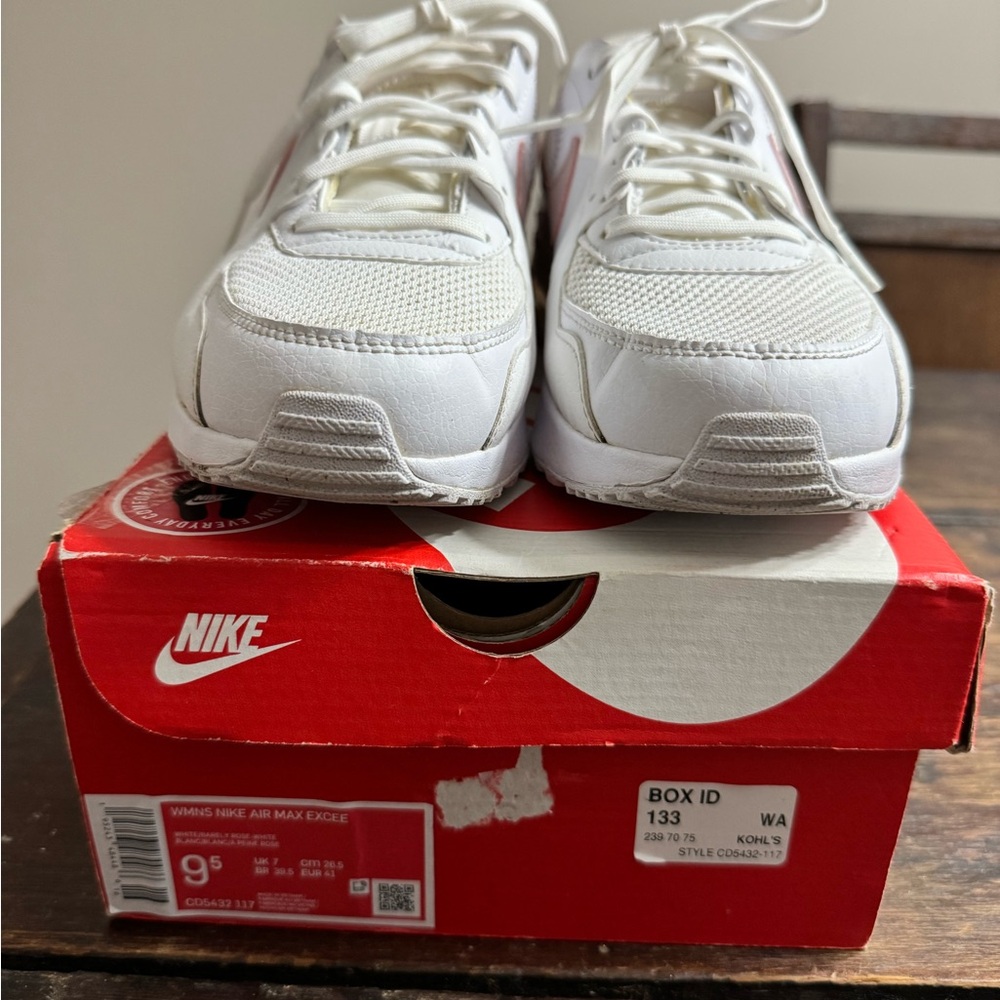 Nike Women's White and Light Pink Sneakers - Picture 5 of 9